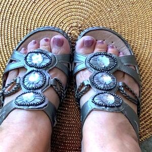 Liz Cole-sandal with stones size 9 Pewter color NEW wedge soles brand New